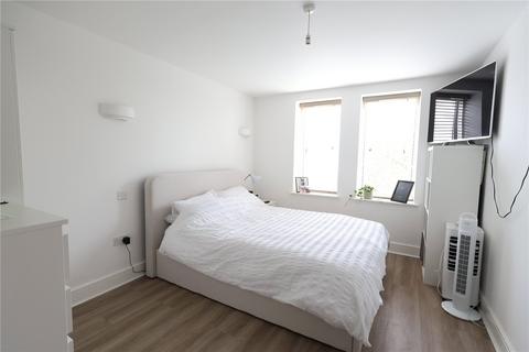 1 bedroom penthouse for sale, East Street, Farnham, Surrey, GU9