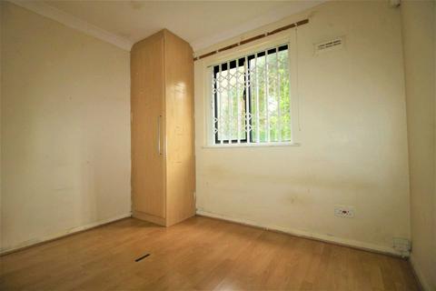 2 bedroom flat for sale, Waldeck Road, Luton LU3