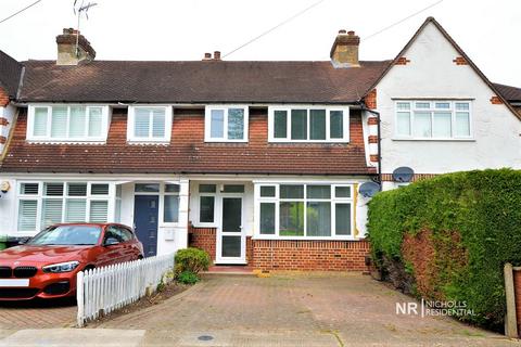 3 bedroom terraced house to rent, West Ewell KT19