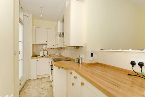 2 bedroom flat for sale, Camden Road, London