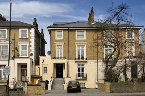 2 bedroom flat for sale, Camden Road, London