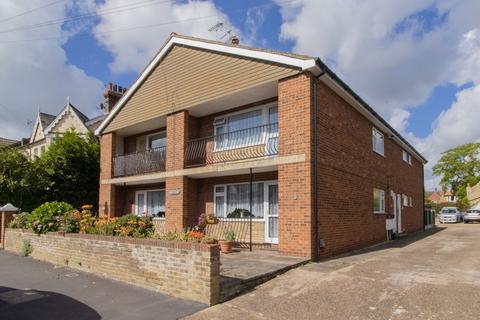 Broadstairs - 2 bedroom maisonette for sale