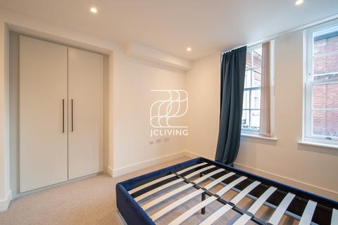 2 bedroom flat to rent, London, W14