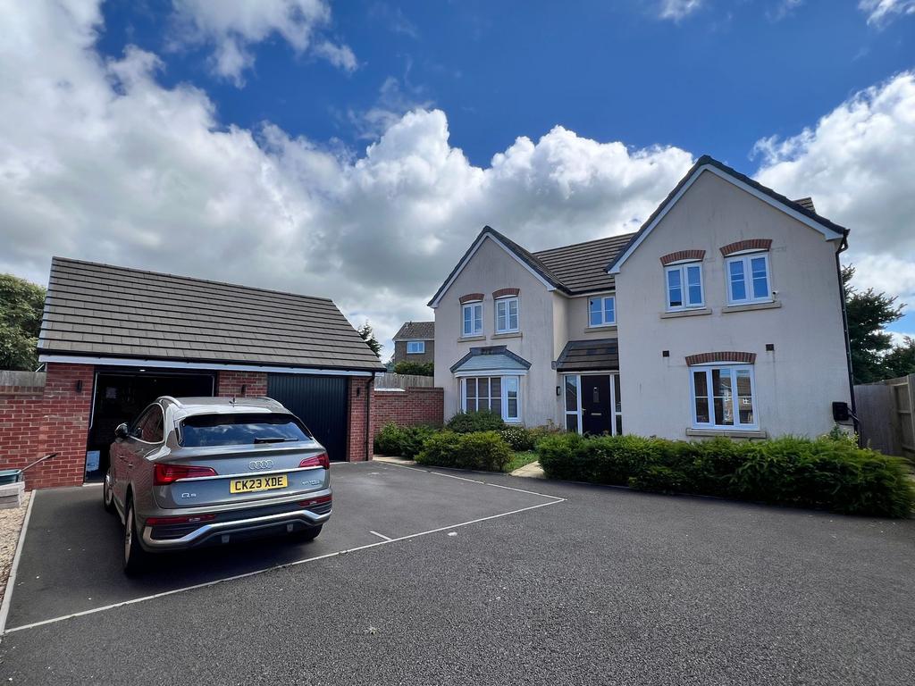 Greenmeadow Way, Rhoose, CF62 4 bed detached house for sale £529,000