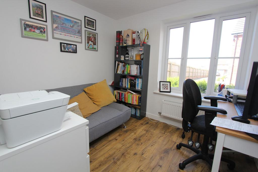 Sitting Room / Study