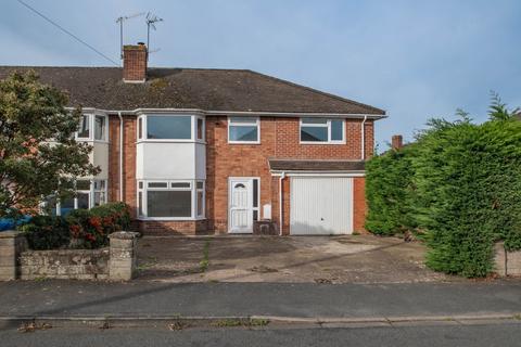 4 bedroom semi-detached house to rent, Pilgrim Road, Droitwich, Worcestershire, WR9