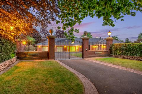 6 bedroom detached house for sale, Upper Spring Lane Kenilworth, Warwickshire, CV8 2JR