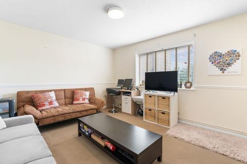 3 bedroom terraced house for sale, Drings Close, Over, CB24