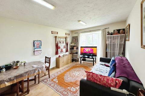 2 bedroom apartment to rent, Kenton Road, Blenheim Court, HA3