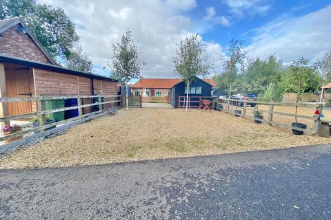 3 bedroom barn conversion for sale, Seafield Barns, Gull Lane, Leverington