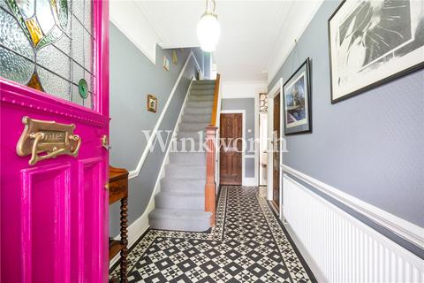 4 bedroom terraced house for sale, Caversham Avenue, London, N13