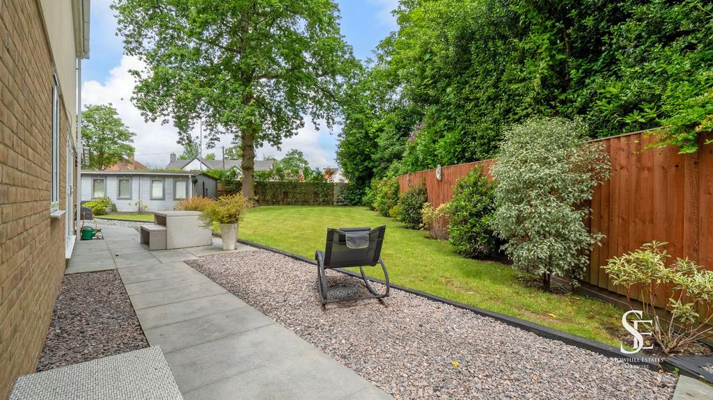 Side Garden to Office Building