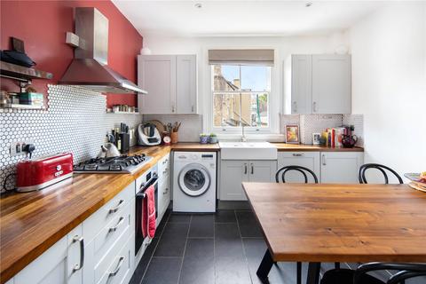 18c Downs Road, London, E5 8DD