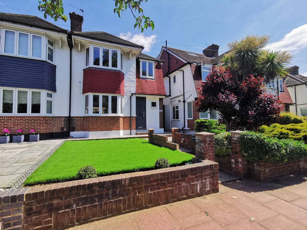 Village Way Beckenham BR3 3 bed semidetached house to rent £2,800