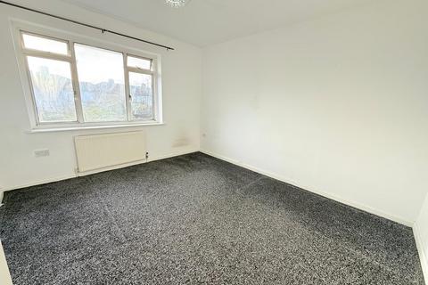 3 bedroom house to rent, Fuller Road, Dagenham RM8