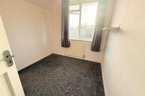3 bedroom house to rent, Fuller Road, Dagenham RM8