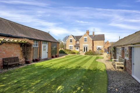 4 bedroom detached house for sale, Gables Farm, Main Street, Twyford