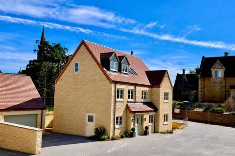 5 bedroom detached house for sale, Main Street , Kettering NN14