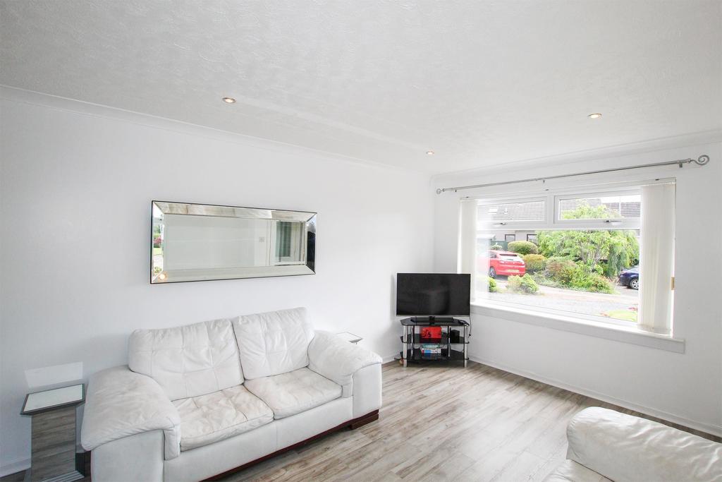 Raillies Avenue, Largs KA30 2 bed semidetached house for sale £159,000