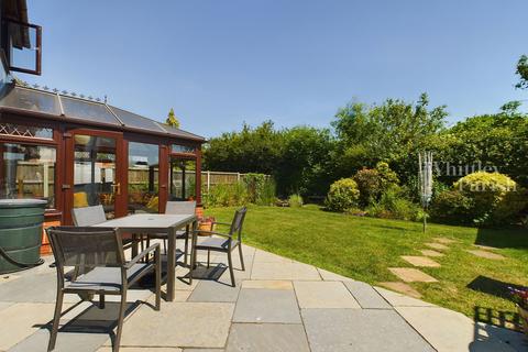 7 Alexander Close, Long Stratton, Norwich, NR15 2RJ