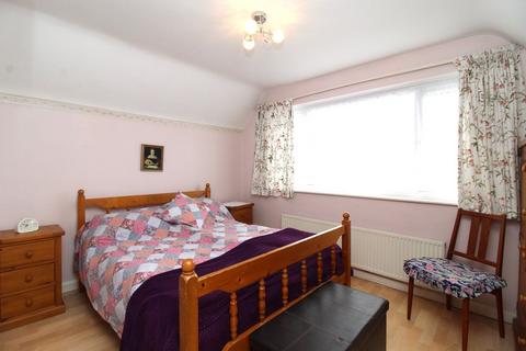3 bedroom chalet for sale, Greenhill Road, Herne Bay, CT6