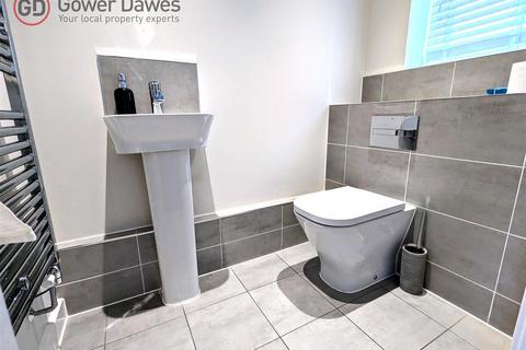 11 Somerset Close, Grays, RM20 4BY