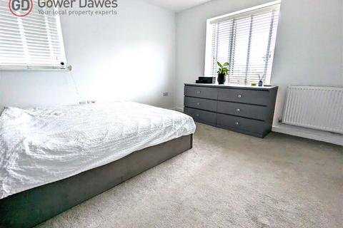 11 Somerset Close, Grays, RM20 4BY