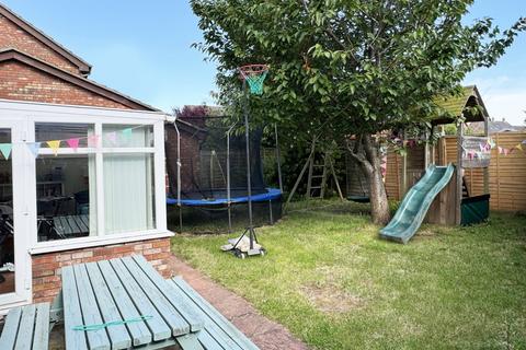 40 Bugsby Way, Kesgrave, Ipswich, IP5 2WX