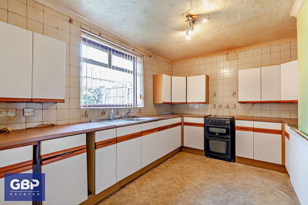 Kitchen / Dining area