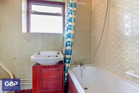 35 Penrith Road, Romford, RM3 9NS