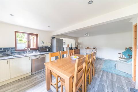 4 bedroom detached house for sale, Hollins Lane, Kendal LA9