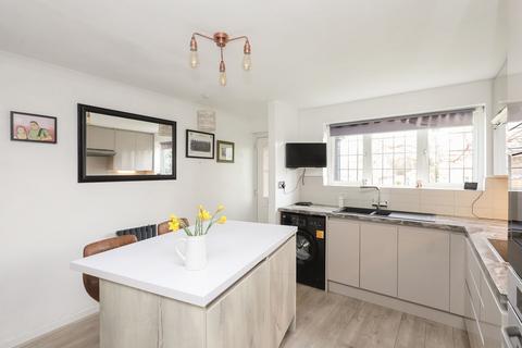 12 Oldale Grove, Sheffield, S13 7NA