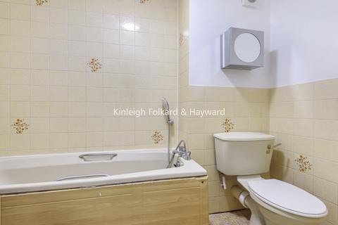 2 bedroom flat to rent, Bromley Road Bromley BR2