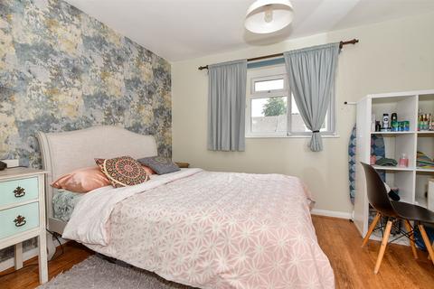 2 bedroom terraced house for sale, Laing Close, Ilford, Essex