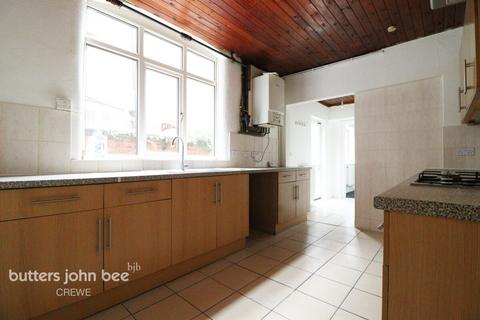 4 bedroom terraced house for sale, Nantwich Road, Crewe