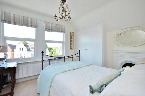 2 bedroom flat to rent, Ritherdon Road, Heaver Estate, London, SW17