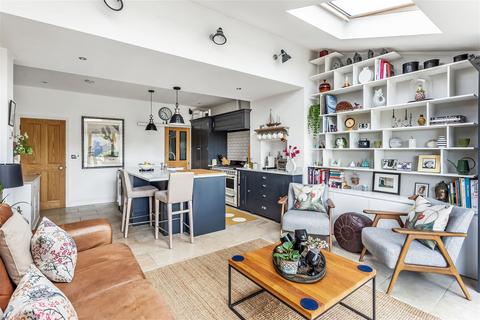 20 Mount Road, New Malden, KT3 3JU