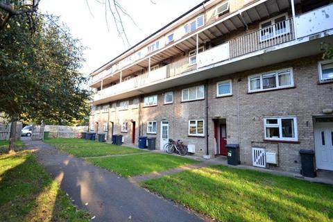 2 bedroom flat to rent, 2 Bed Flat, Cambridge, CB4