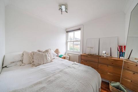 2 bedroom flat to rent, Whewell Road, Archway, London, N19