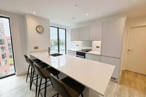 3 bedroom apartment to rent, Silkbank Wharf, Salford