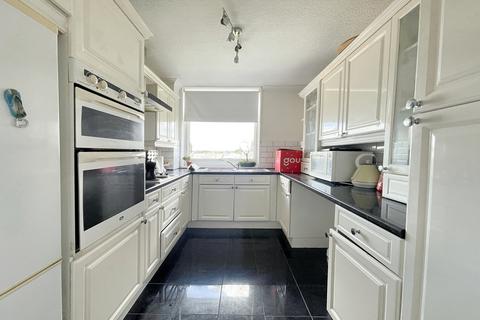 2 bedroom apartment for sale, Denham Lodge, Uxbridge