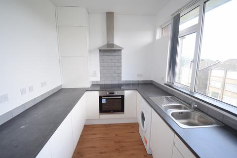 2 bedroom flat to rent, Kennerleigh Road, Cardiff