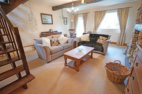 2 bedroom cottage for sale, Dotcliffe Road, Kelbrook, BB18