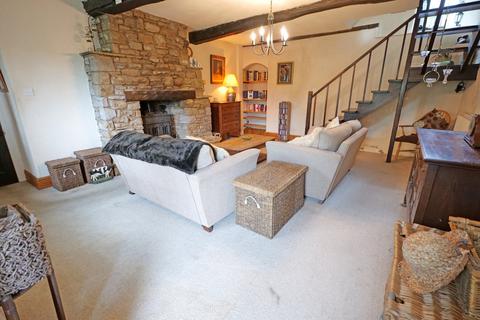 2 bedroom cottage for sale, Dotcliffe Road, Kelbrook, BB18