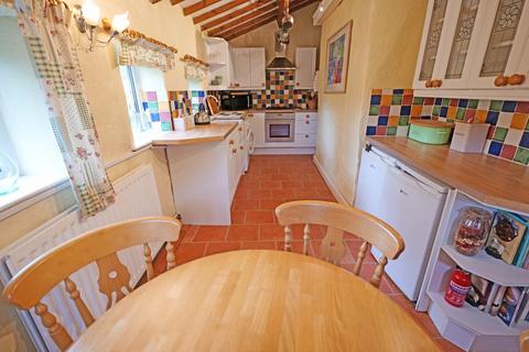 2 bedroom cottage for sale, Dotcliffe Road, Kelbrook, BB18