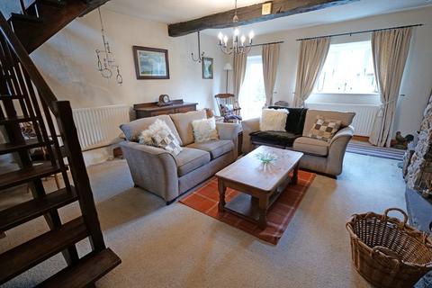 2 bedroom cottage for sale, Dotcliffe Road, Kelbrook, BB18