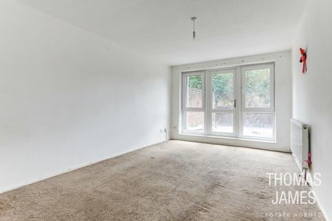 3 bedroom flat for sale, The Sandlings, London