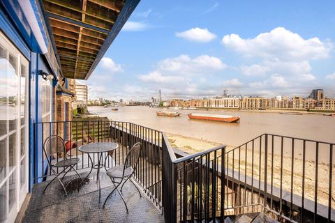 4 bedroom apartment for sale, Hays Court, Rotherhithe Street, London, SE16