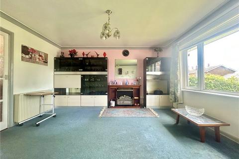 2 bedroom bungalow for sale, Manor Crescent, Newport, Isle of Wight