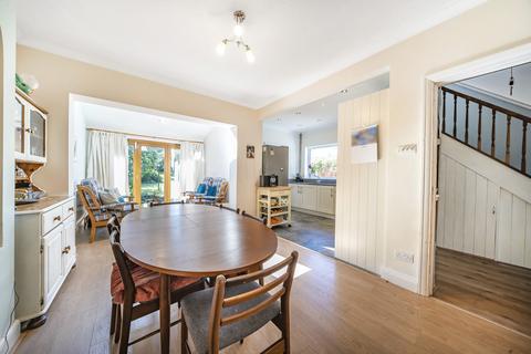 77 Hampermill Lane, Watford, WD19 4NT